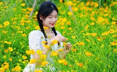 缓慢而坚定地深入公主内部